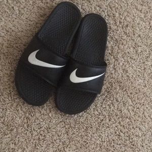 Regular Nike slides